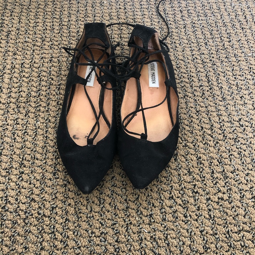 Black Steve Madden lace up flats